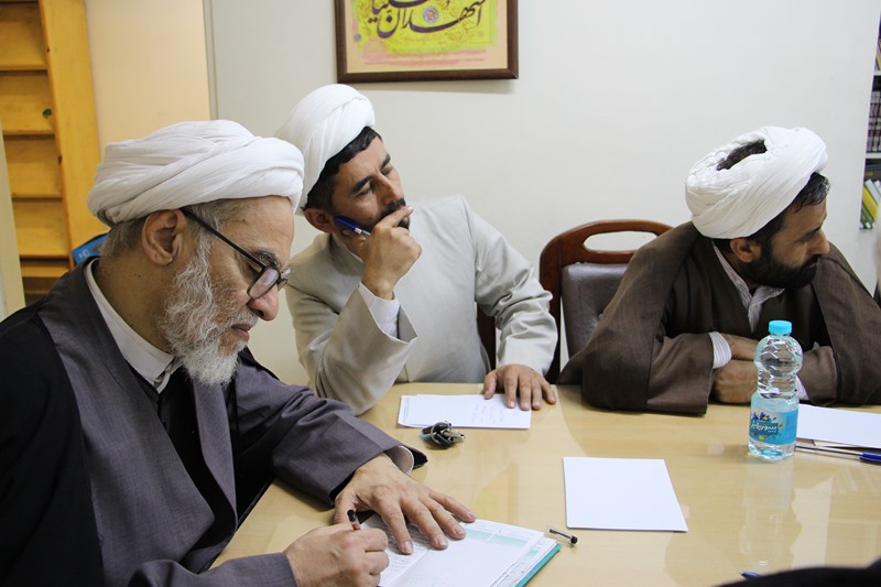 جلسه معارفه ائمه جماعات بیمارستان‌ها و مراکز اداری دانشگاه با مسئول نهاد