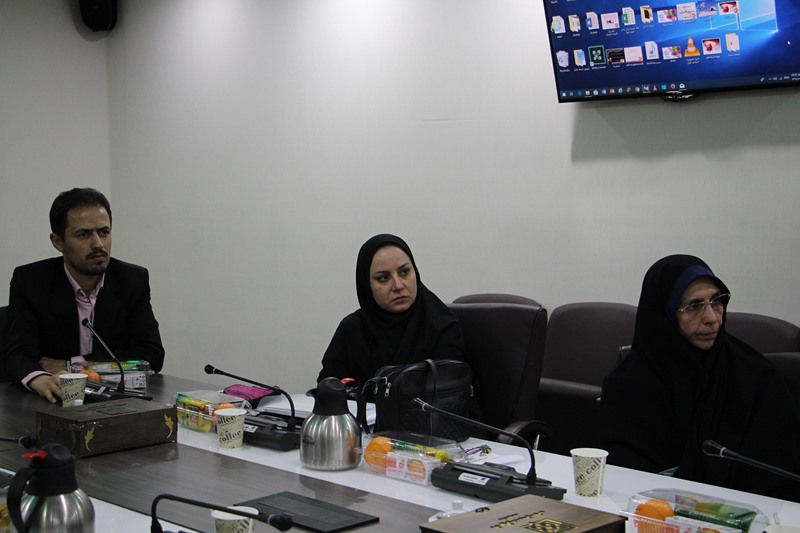 نشست هم‌اندیشی استادان دانشگاه علوم پزشکی تهران با موضوع تبیین بیانیه گام دوم انقلاب اسلامی