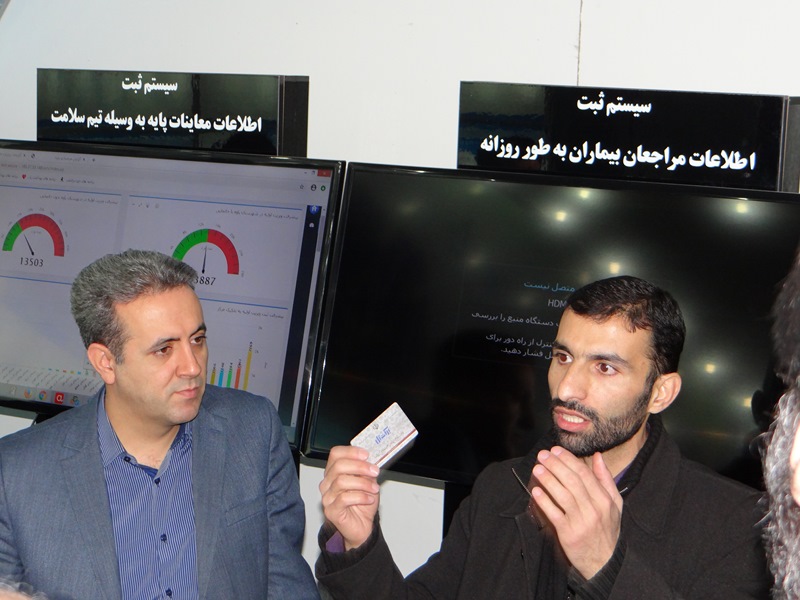 بازدید استادان دانشکده توانبخشی از نمایشگاه دستاوردهای ستاد اجرایی فرمان حضرت امام خمینی (ره)