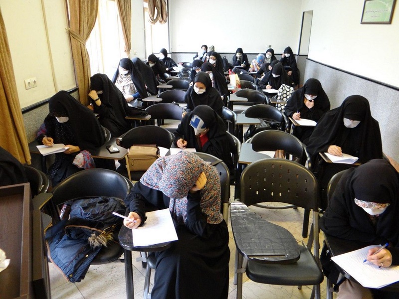 آزمون پایانی سومین دوره آموزشی و تجلیل از داوطلبان قرارگاه جهادی حضرت نرجس خاتون (س)