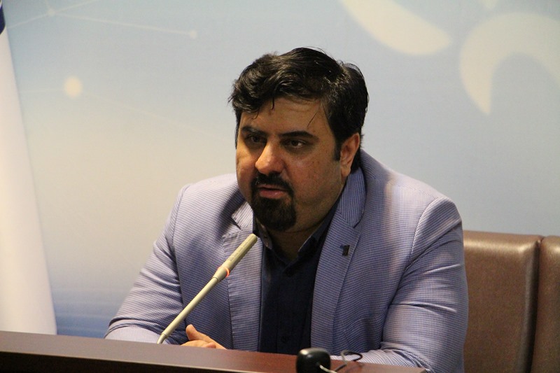 تجلیل مسئول نهاد نمایندگی مقام معظم رهبری در دانشگاه از کارکنان و مدافعان سلامت معاونت درمان