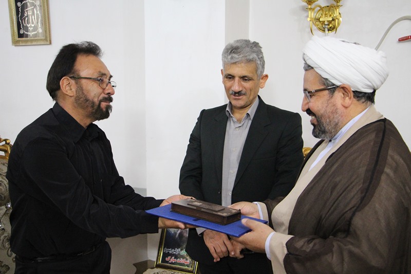 دیدار معاون نهاد نمایندگی مقام معظم رهبری در دانشگاه با خانواده شهید مدافع سلامت، داود غفاری