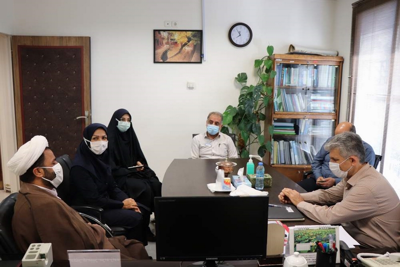تجلیل از کادر درمانی و مدافعان سلامت بیمارستان ضیائیان به مناسبت دهه کرامت