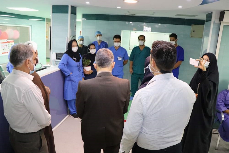 تجلیل از کادر درمانی و مدافعان سلامت بیمارستان ضیائیان به مناسبت دهه کرامت