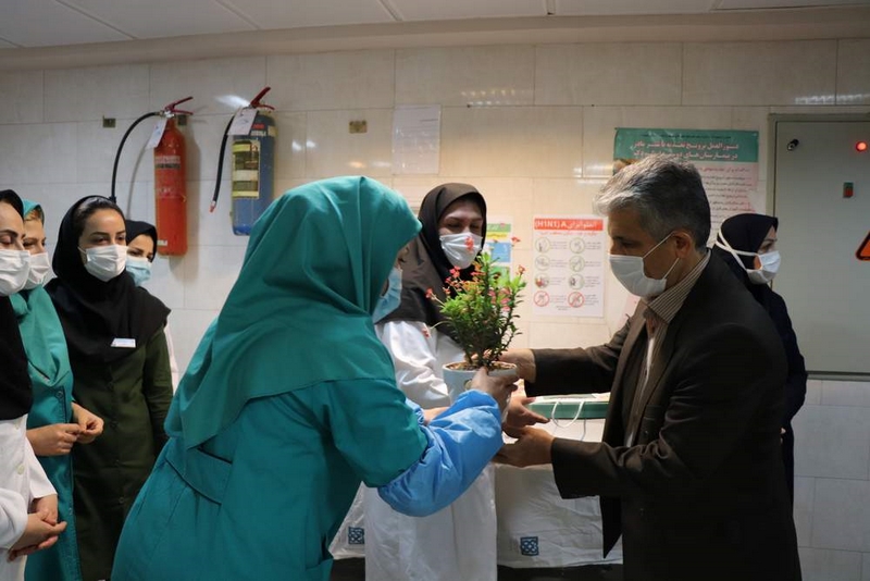 تجلیل از کادر درمانی و مدافعان سلامت بیمارستان ضیائیان به مناسبت دهه کرامت