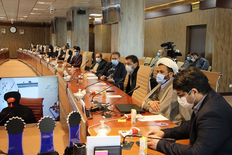 گردهمایی تجلیل از فعالان قرآنی و برگزیدگان بیست و پنجمین جشنواره قرآن و عترت دانشگاه‌های علوم پزشکی کشور