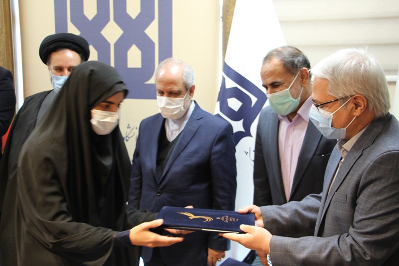 گردهمایی تجلیل از فعالان قرآنی و برگزیدگان بیست و پنجمین جشنواره قرآن و عترت دانشگاه‌های علوم پزشکی کشور