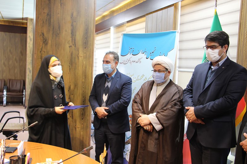 گردهمایی تجلیل از فعالان قرآنی و برگزیدگان بیست و پنجمین جشنواره قرآن و عترت دانشگاه‌های علوم پزشکی کشور