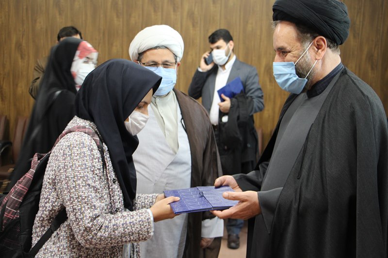 گردهمایی تجلیل از فعالان قرآنی و برگزیدگان بیست و پنجمین جشنواره قرآن و عترت دانشگاه‌های علوم پزشکی کشور