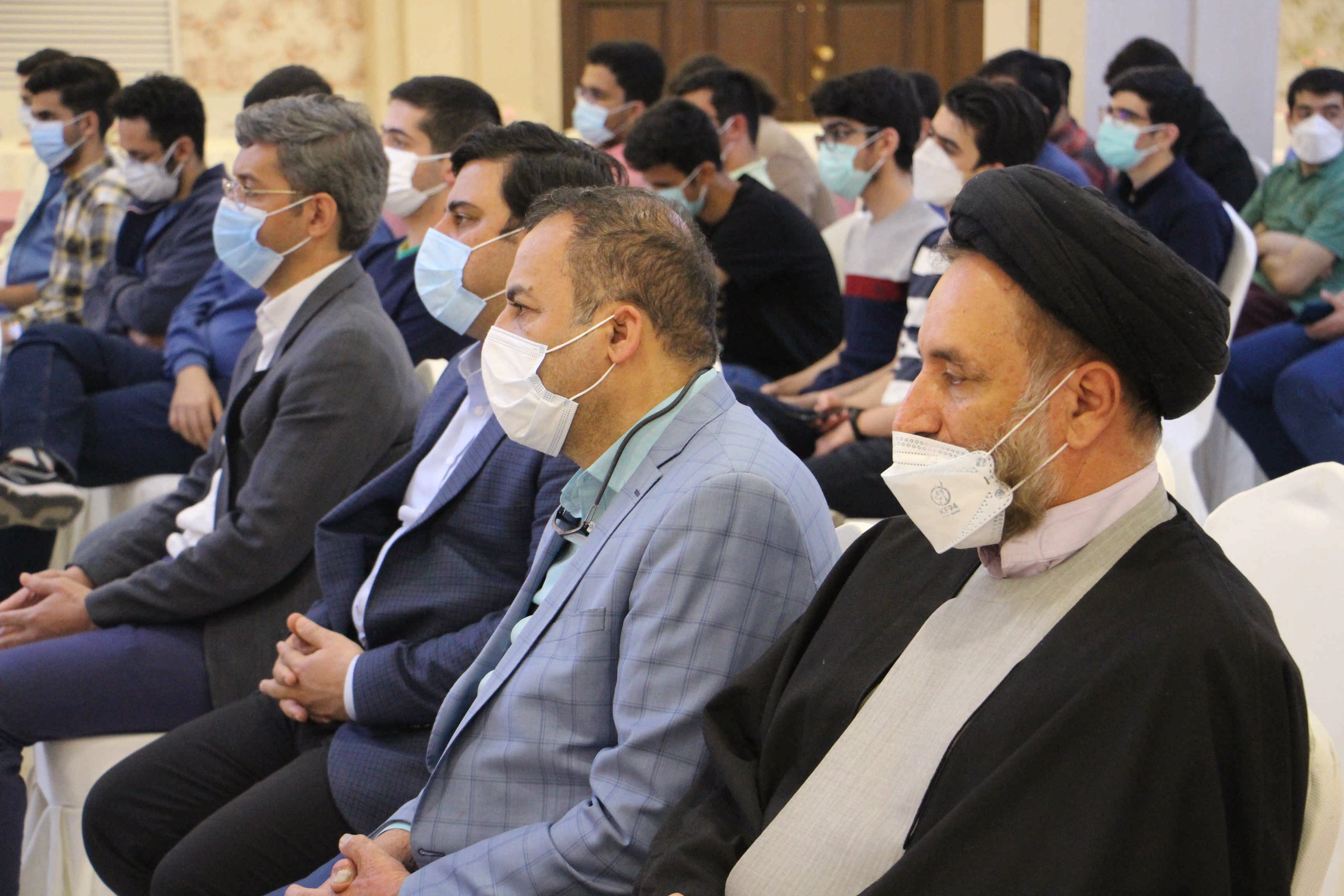 گردهمایی رتبه های برتر آزمون سراسری در مشهد مقدس