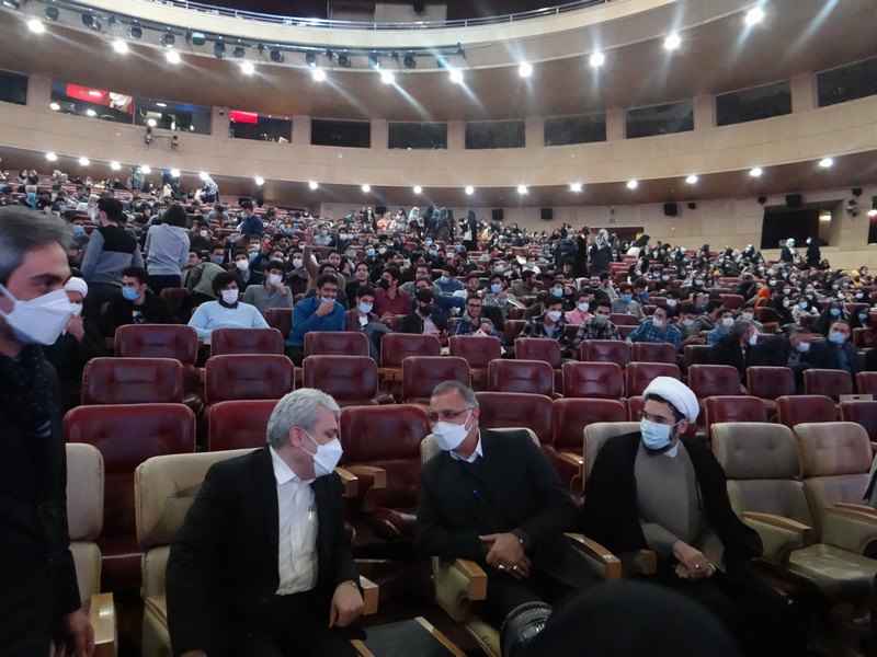 بزرگداشت دانشجویان نخبه دانشگاه های تهران بمناسبت روز دانشجو