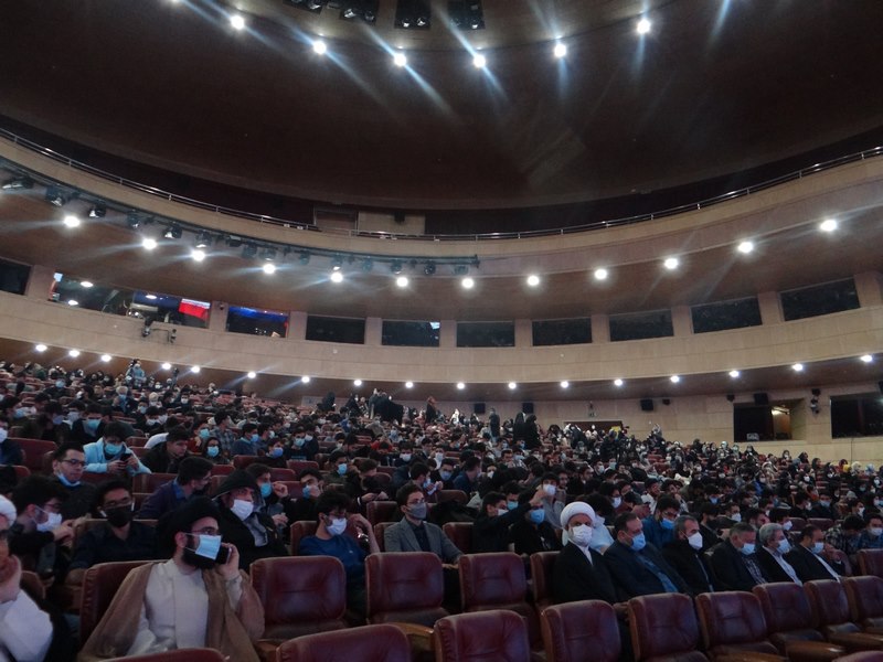 بزرگداشت دانشجویان نخبه دانشگاه های تهران بمناسبت روز دانشجو
