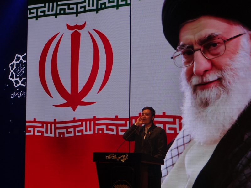 بزرگداشت دانشجویان نخبه دانشگاه های تهران بمناسبت روز دانشجو