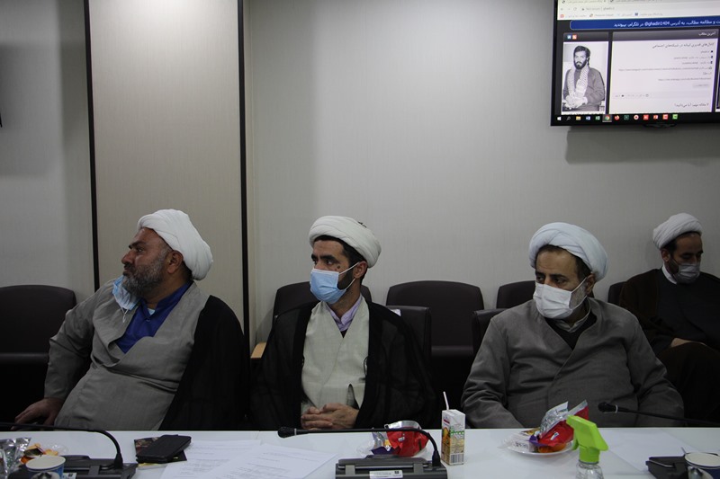 جلسه هم‌اندیشی ائمه جماعات با موضوع «بیانیه گام دوم و نقش روحانیون»