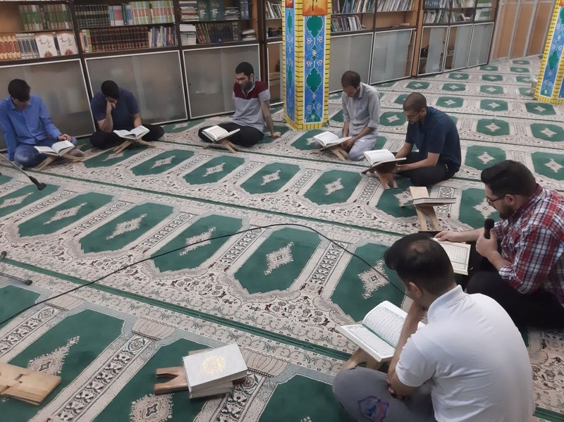 برگزاری محفل قرآنی در مسجد امام علی (ع) خوابگاه کوی