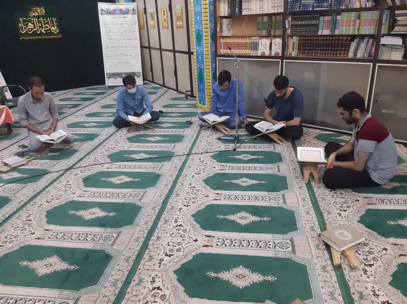 برگزاری محفل قرآنی در مسجد امام علی (ع) خوابگاه کوی