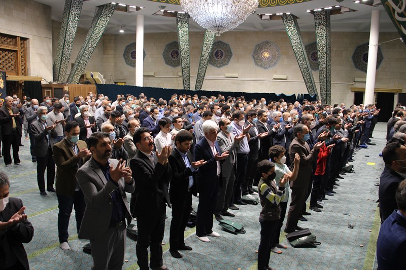 برگزاری مراسم یاران عاشورایی با حضور وزیر بهداشت در مسجد دانشگاه تهران