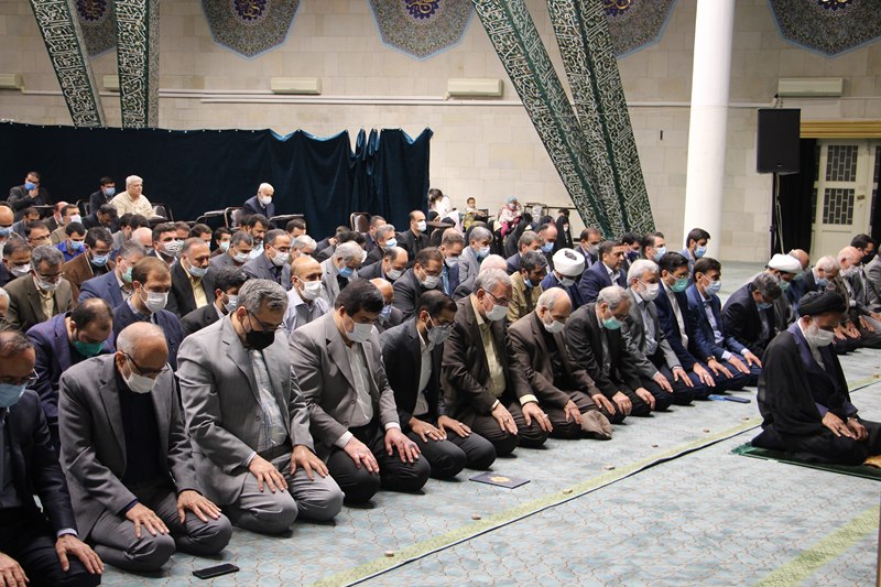 برگزاری مراسم یاران عاشورایی با حضور وزیر بهداشت در مسجد دانشگاه تهران
