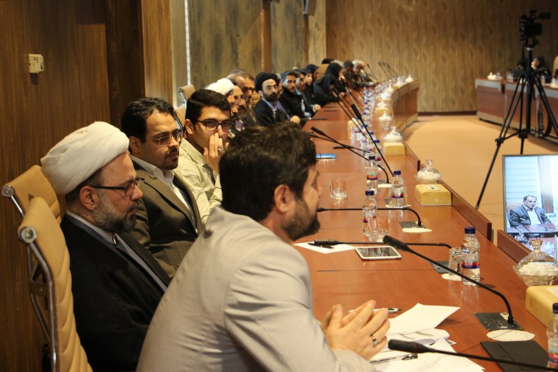 مراسم تجلیل از فعالان قرآنی و برگزیدگان بیست و سومین جشنواره قرآن و عترت دانشگاه های علوم پزشکی کشور