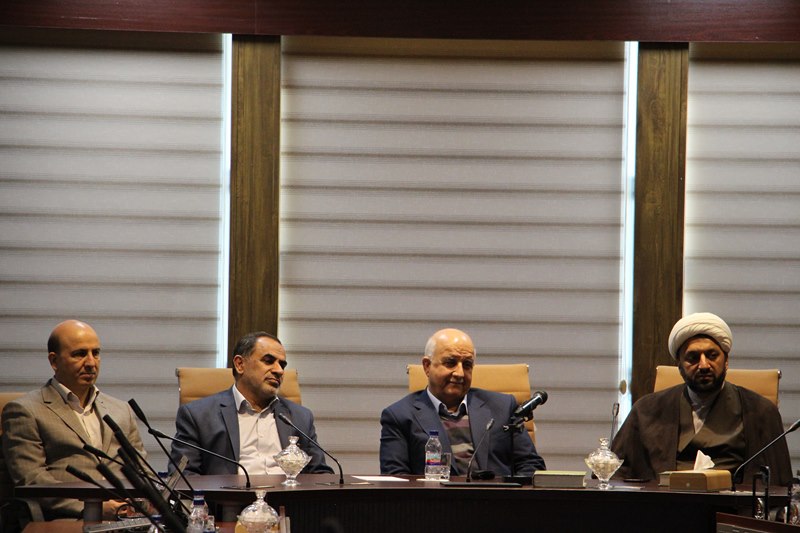 مراسم تجلیل از فعالان قرآنی و برگزیدگان بیست و سومین جشنواره قرآن و عترت دانشگاه های علوم پزشکی کشور