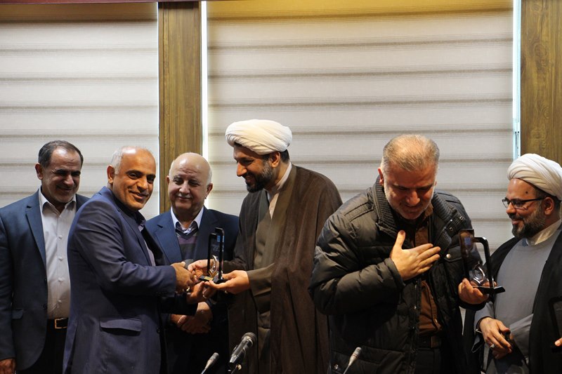 مراسم تجلیل از فعالان قرآنی و برگزیدگان بیست و سومین جشنواره قرآن و عترت دانشگاه های علوم پزشکی کشور