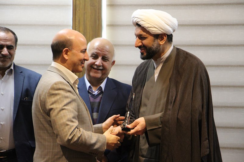 مراسم تجلیل از فعالان قرآنی و برگزیدگان بیست و سومین جشنواره قرآن و عترت دانشگاه های علوم پزشکی کشور
