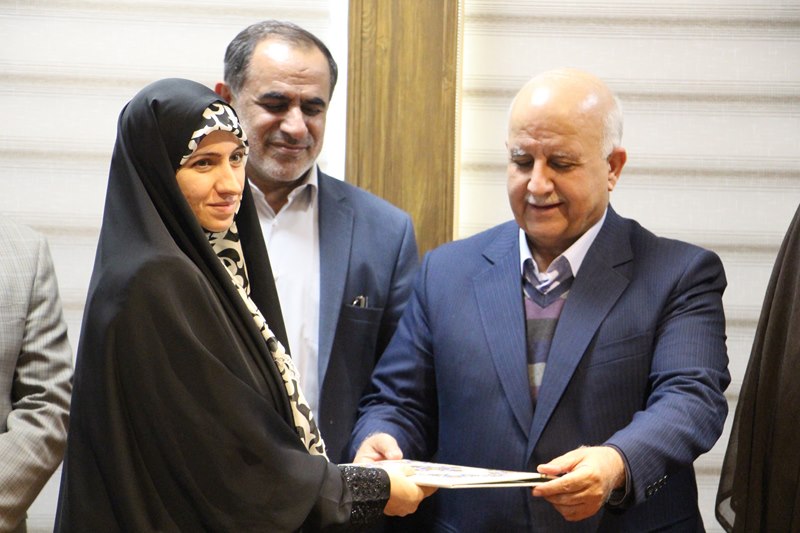 مراسم تجلیل از فعالان قرآنی و برگزیدگان بیست و سومین جشنواره قرآن و عترت دانشگاه های علوم پزشکی کشور