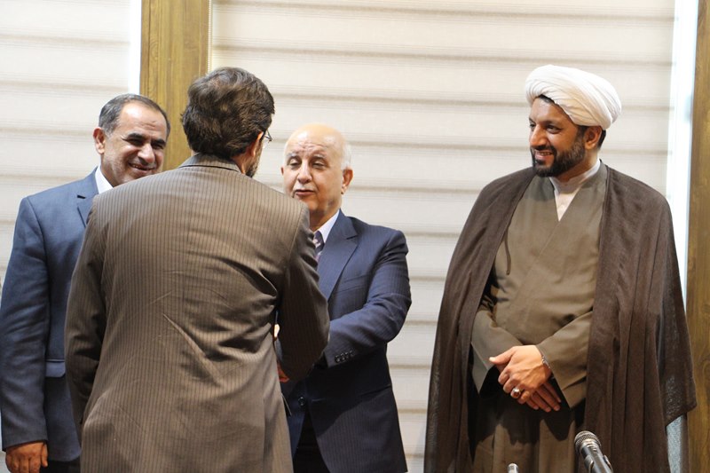 مراسم تجلیل از فعالان قرآنی و برگزیدگان بیست و سومین جشنواره قرآن و عترت دانشگاه های علوم پزشکی کشور