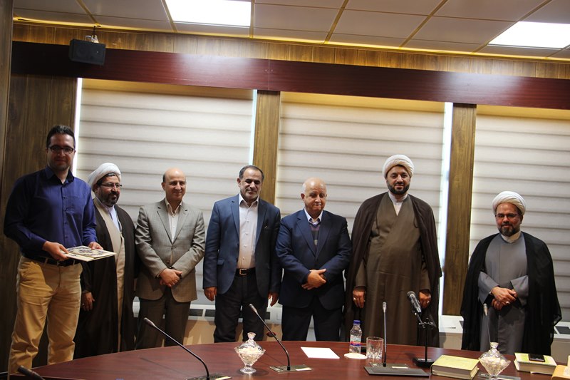 مراسم تجلیل از فعالان قرآنی و برگزیدگان بیست و سومین جشنواره قرآن و عترت دانشگاه های علوم پزشکی کشور