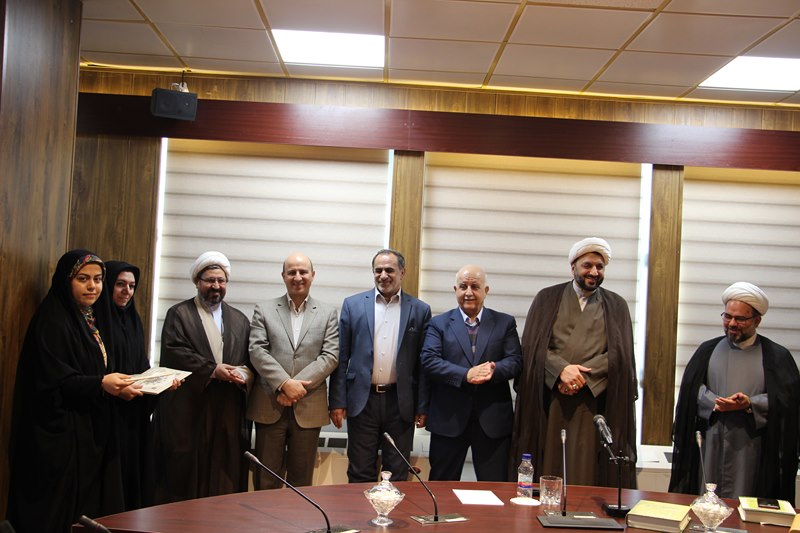 مراسم تجلیل از فعالان قرآنی و برگزیدگان بیست و سومین جشنواره قرآن و عترت دانشگاه های علوم پزشکی کشور