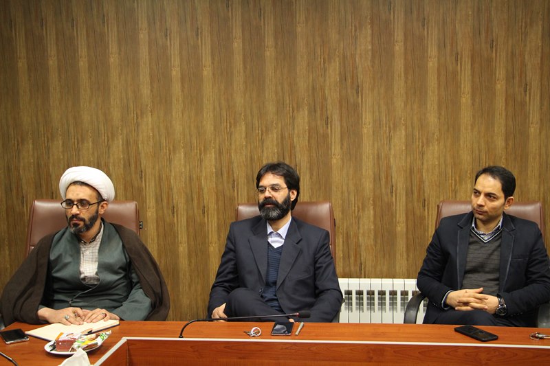 نشست هم اندیشی استادان با موضوع چالش رفتارهای غیر حرفه ای در بالین در دانشکده توانبخشی