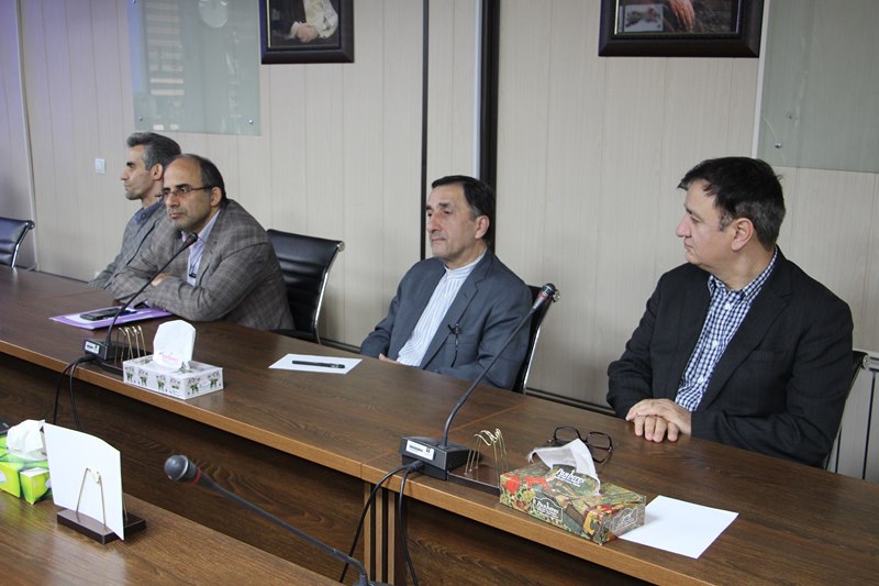 کارگاه دانش افزایی استادان با موضوع تفسیر قرآن ویژه ماه مبارک رمضان در دانشکده پیراپزشکی