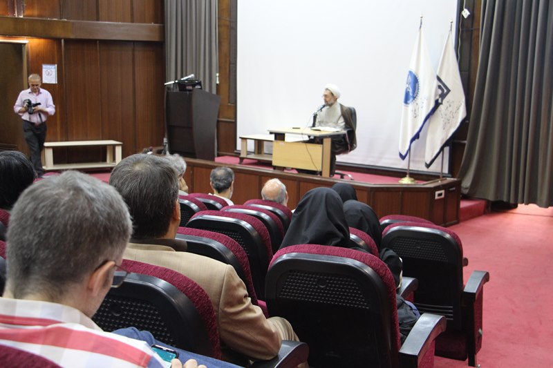 کارگاه دانش‌افزایی استادان با موضوع تفسیر قرآن ویژه ماه مبارک رمضان در بیمارستان شریعتی