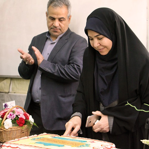 مراسم تجلیل از خدمات و جشن بازنشستگی مریم رضا زاده، مسئول تالار امام خمینی(ره)