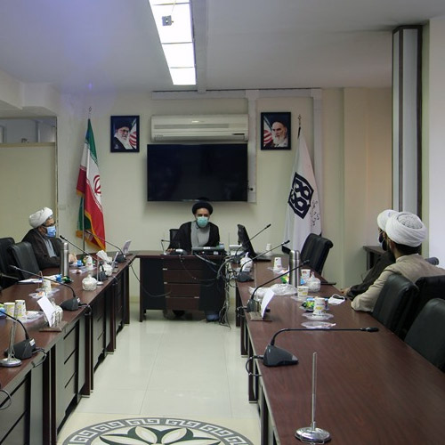 جلسه هم‌اندیشی مسئولین نهاد و مدیران قرارگاه جهادی نرجس خاتون (س) در خصوص فعالیت‌های جهادی انجام‌شده در دانشگاه در پیک سوم کرونا