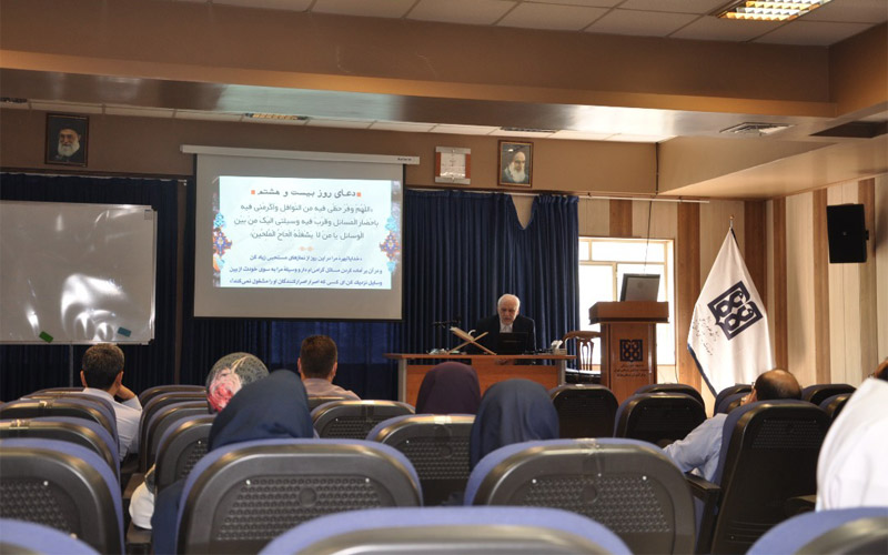 برگزاری کارگاه تدبر در قرآن کریم در مرکز آموزشی درمانی بهارلو