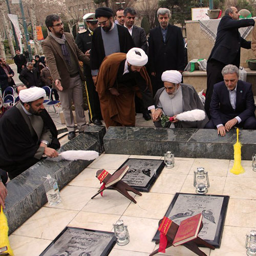 مراسم غبارروبی مزار شهدای گمنام دانشگاه به مناسبت چهلمین سالگرد پیروزی انقلاب اسلامی