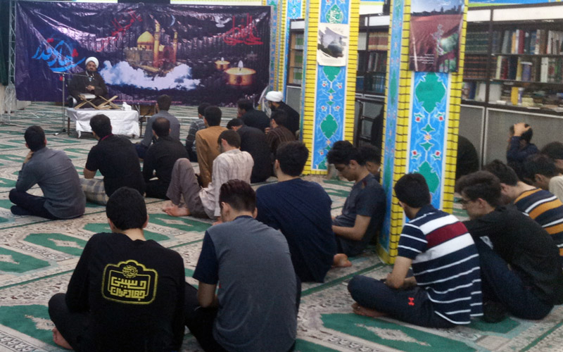 مراسم احیای شب بیست و یکم ماه مبارک رمضان در مسجد امام علی (ع) خوابگاه کوی برگزار شد